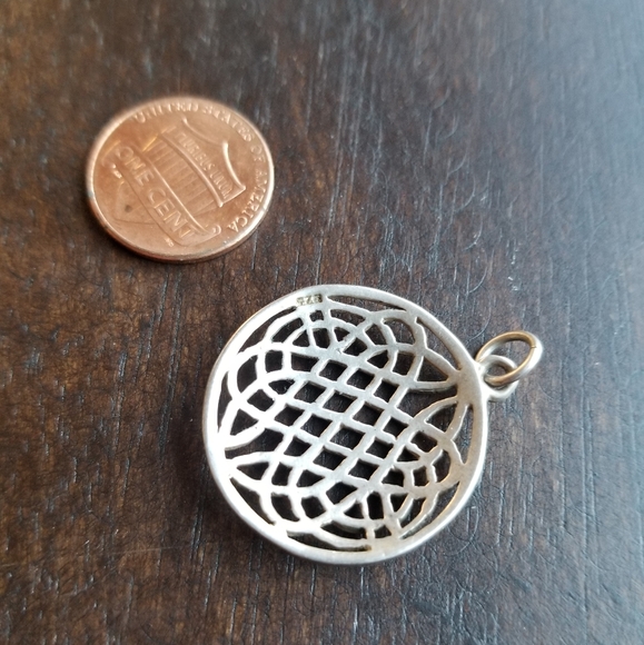 Celtic Heart 925 Sterling Silver Pendant - Picture 2 of 2